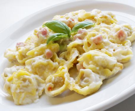 Tortellini Panna e Cotto